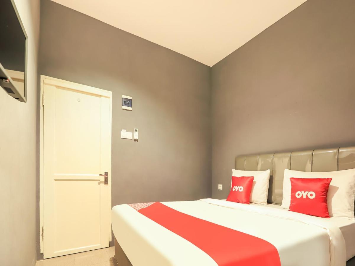Oyo 3492 Mandala Residence ميدان المظهر الخارجي الصورة
