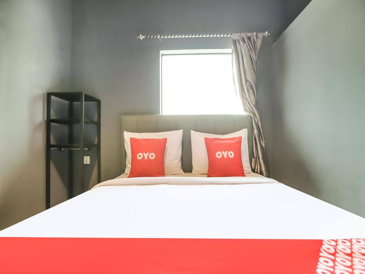 Oyo 3492 Mandala Residence ميدان المظهر الخارجي الصورة